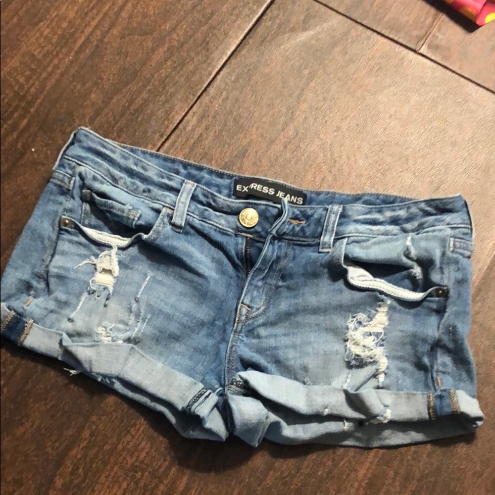 Medium wash jean shorts